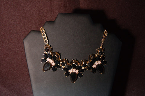 Faceted stone necklace in black and blush